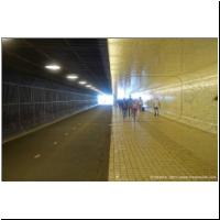 Amsterdam Fussweg+Radtunnel.jpg